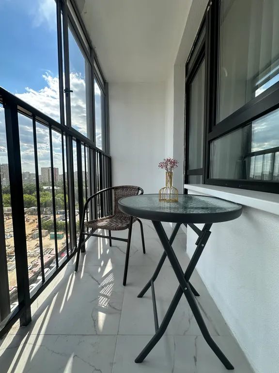 Уютная евродвушка с панорамным балконом