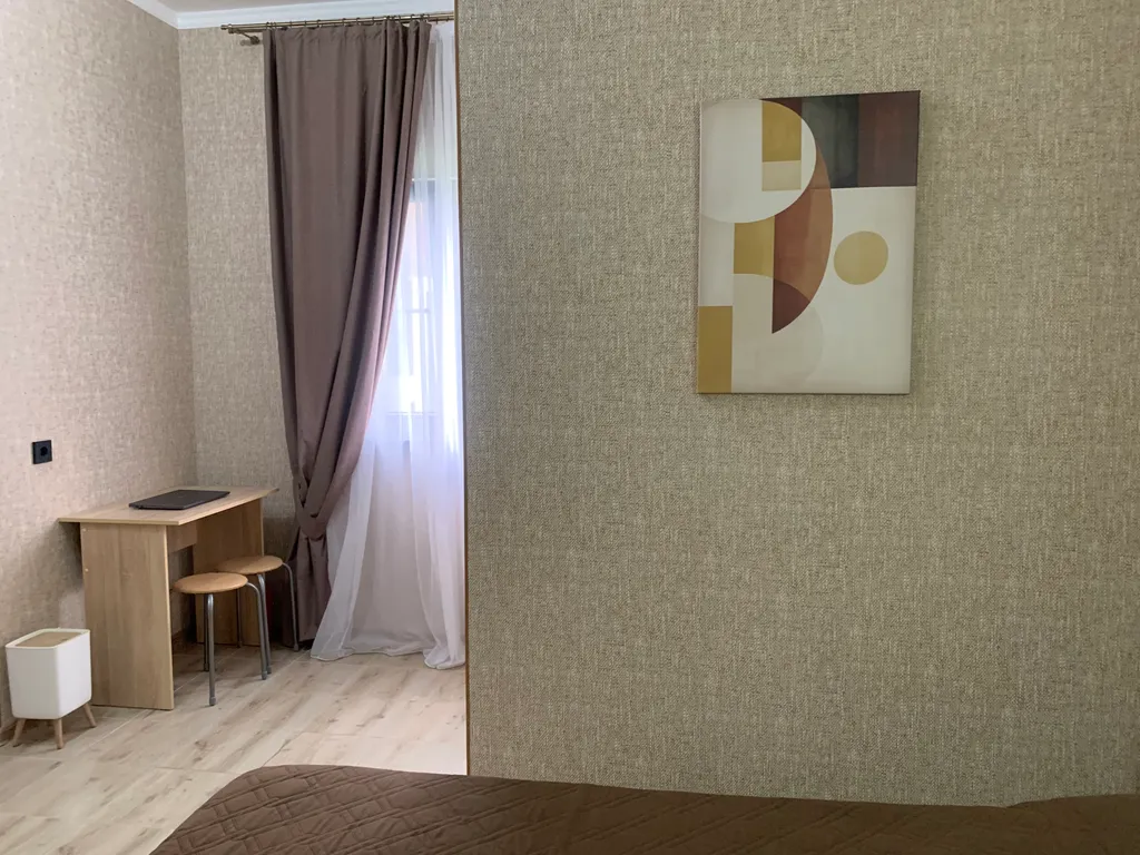 Комфортабельный дом с бассейном с видом на горы