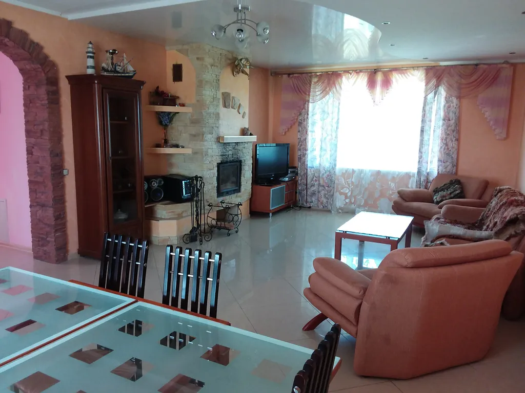 Загородный дом Филино с сауной, садом и барбекю