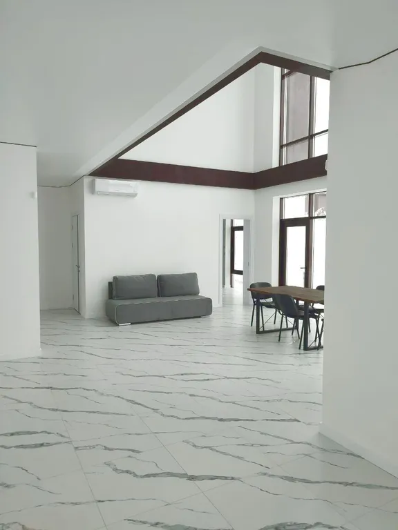 Коттедж с большой придомовой территорией, сауна, бассейн, мангал