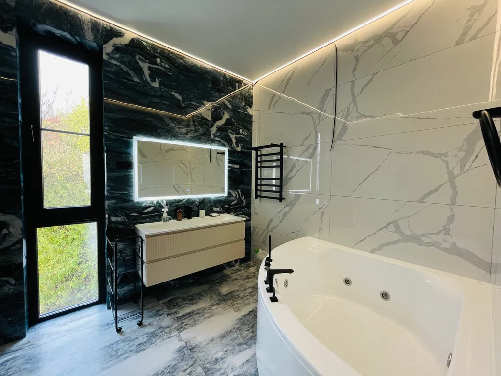 Вилла с бассейном и баней