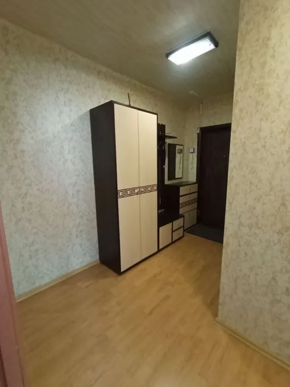 Большaя квартиpа с двумя балконами