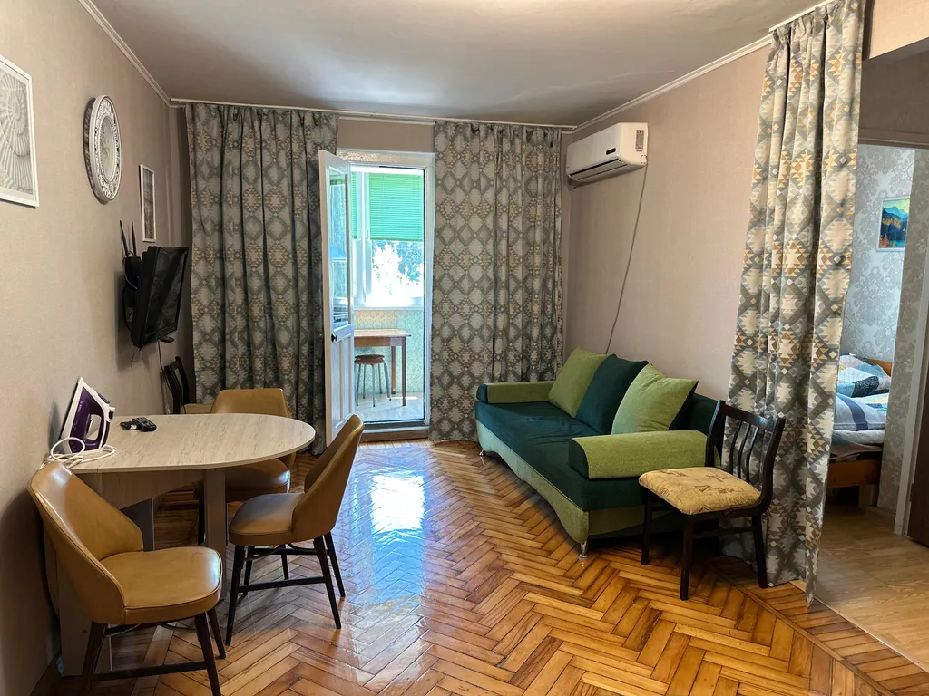 Просторная квартира у моря — аренда посуточно в Пицунда