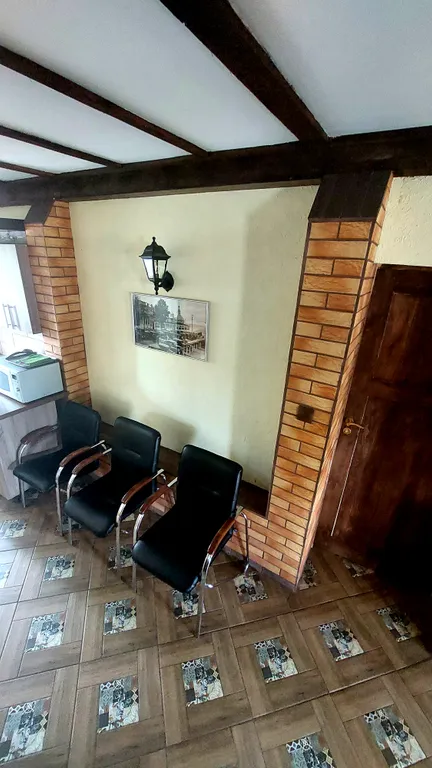 Большой коттедж у озера