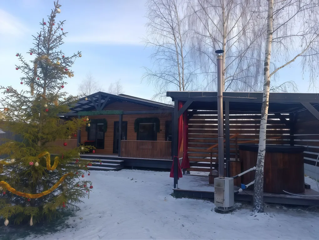 Абсолютно новый дом с баней, включена в стоимость, и горячей купелью