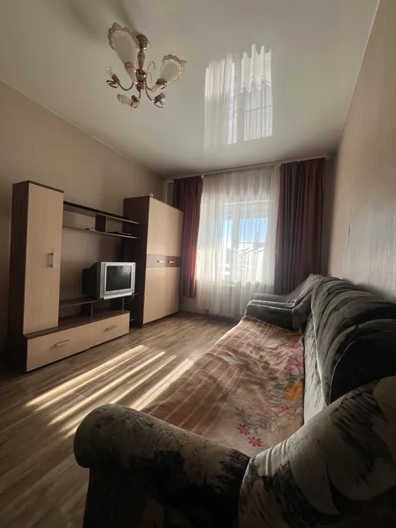 Чистая светлая квартира в центре города в отличном жилом комплексе — аренда посуточно в Новосибирск