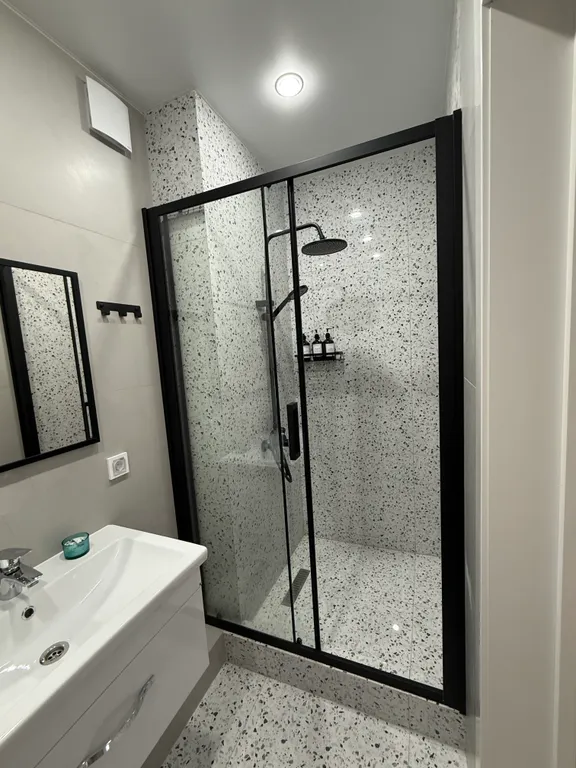 Квартира Стильная квартира в лучшем районе города — Элиста