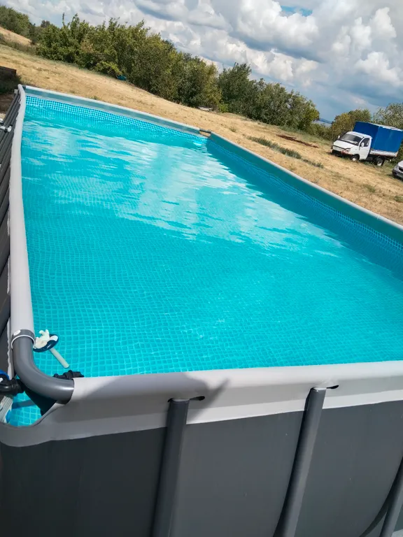 Дом с бассейном рядом с Волгой