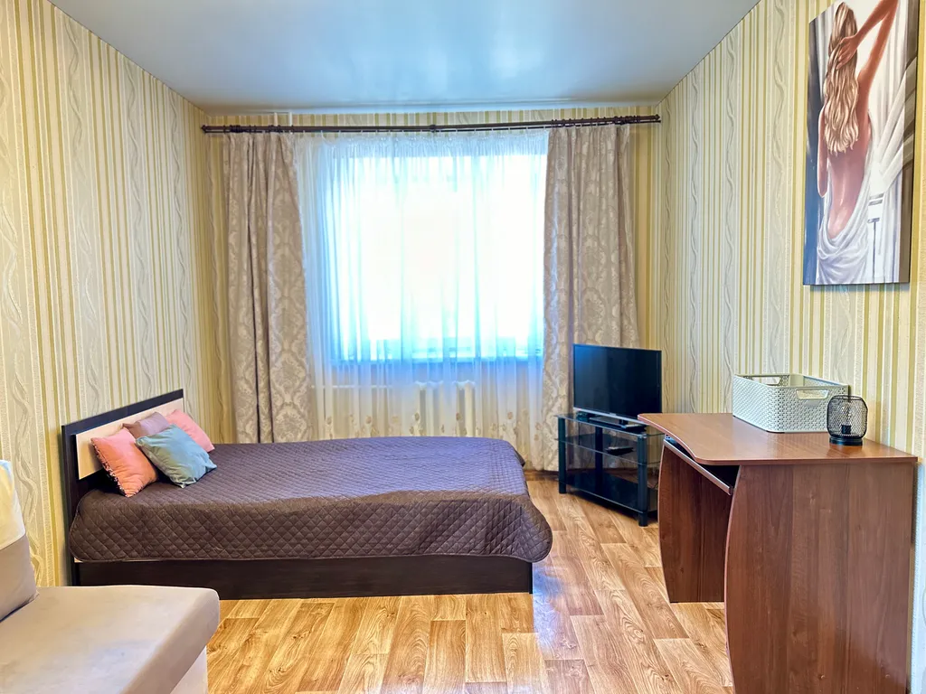 Апартаменты в новостройке с балконом