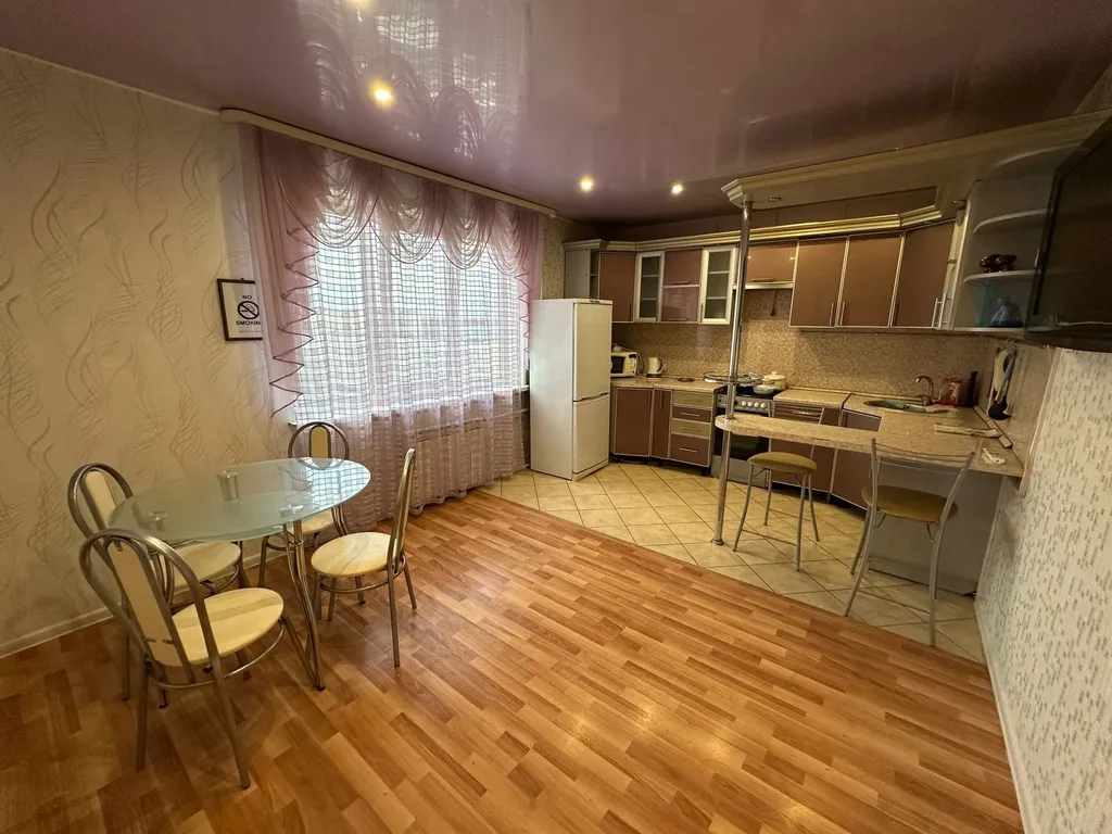 Квартира Уютная трешка — Волхов