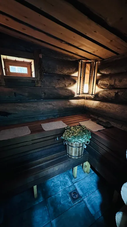 Дом с баней и банным чаном