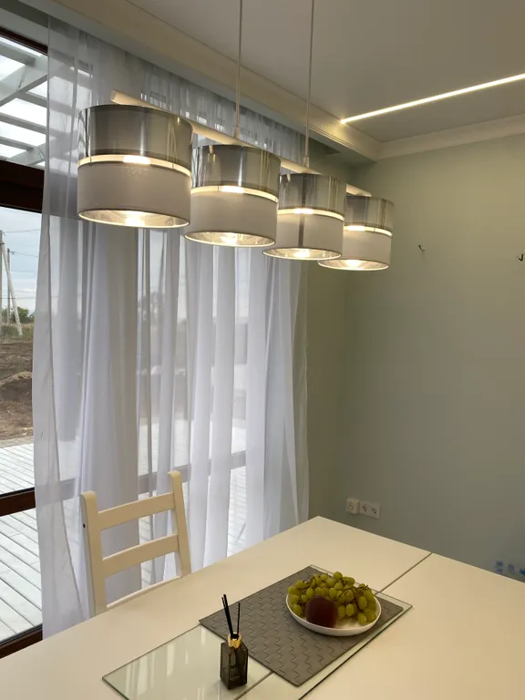 Дом с бассейном у моря