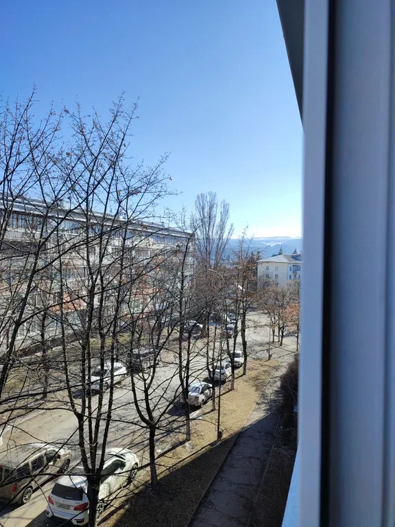 Уютная квартира с панорамными окнами