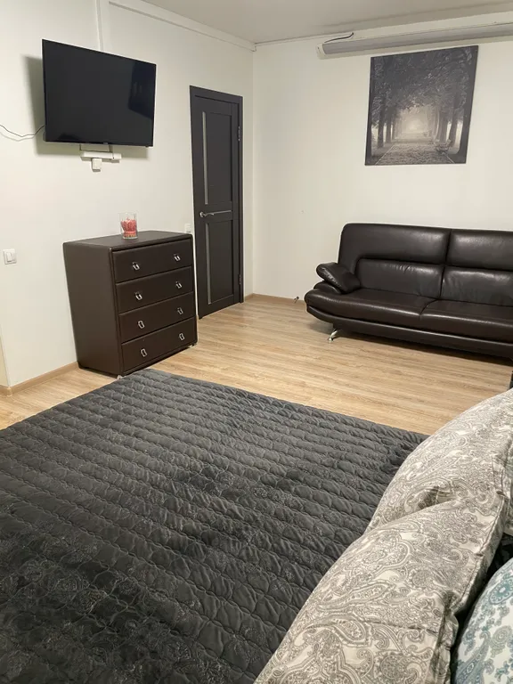 Семейная двухкомнатная квартира рядом с медицинским центром имр