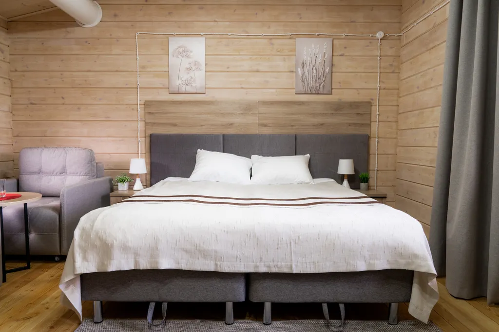 Просторный номер полулюкс в экоотеле