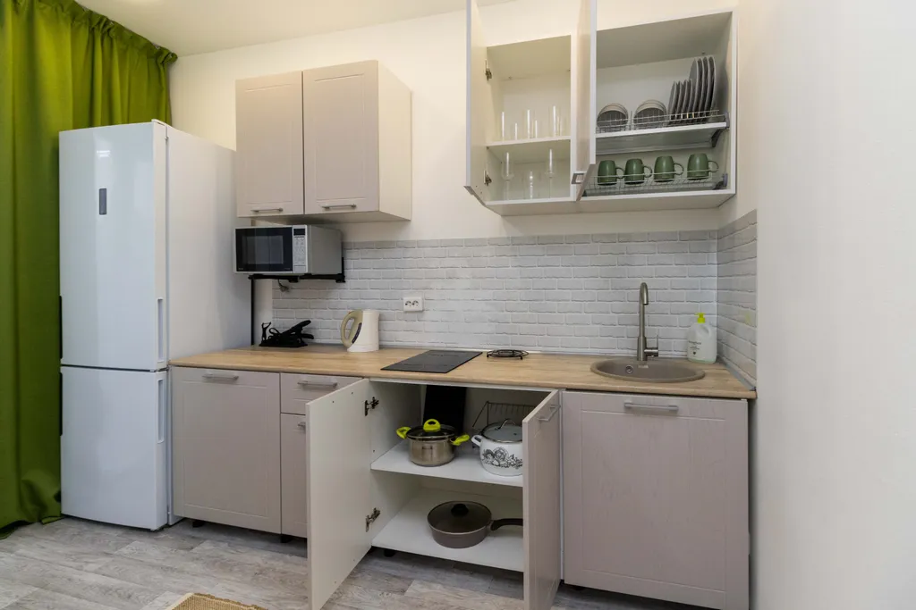 Квартира с жёлтым диваном