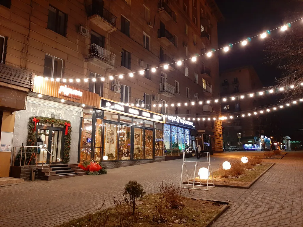 Квартира Видовая квартира с балконом над Волгой, центральной набережной и парком — Волгоград