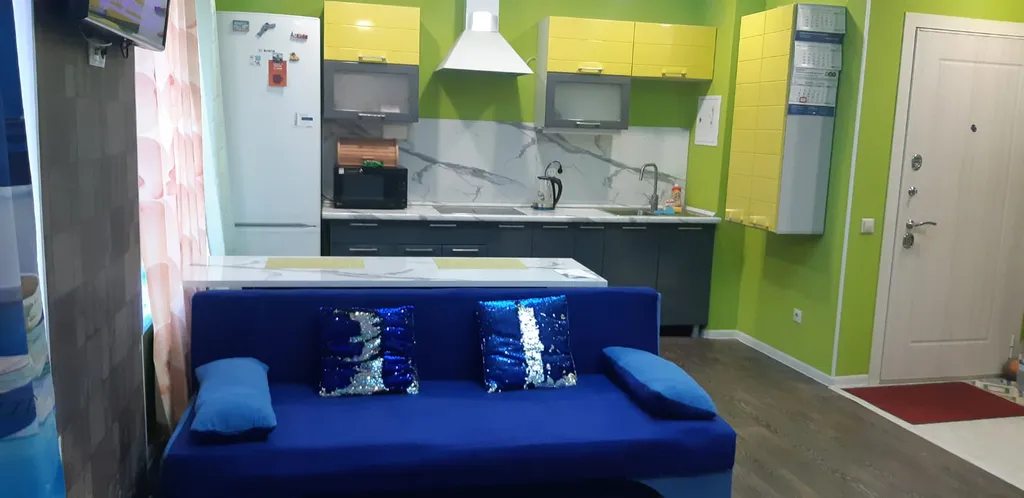 Квартира Квартира Большая, яркая студия в новом районе — Сапроново