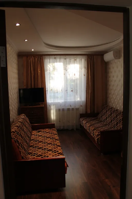 Коттедж Домик в сказочном городе Евпатория — аренда посуточно в Евпатория