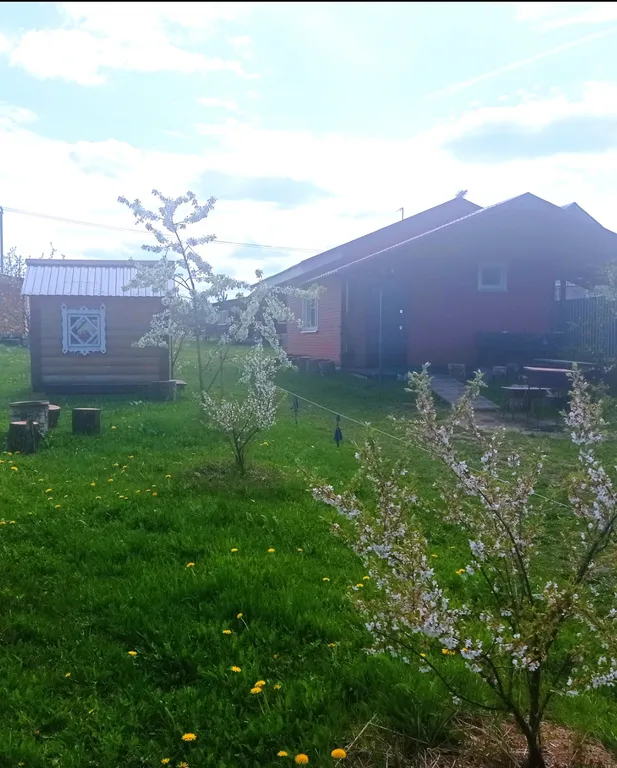 Дом со всеми удобствами, на большом участке