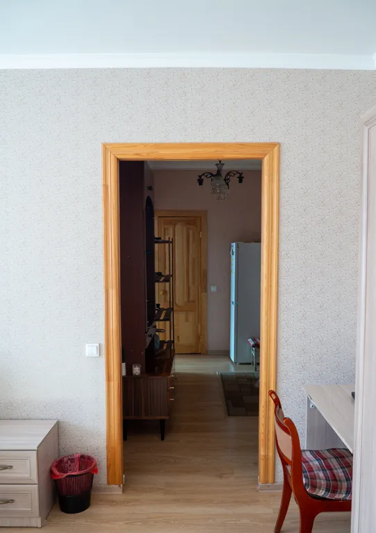 Просторная светлая двухкомнатная квартира в современном доме