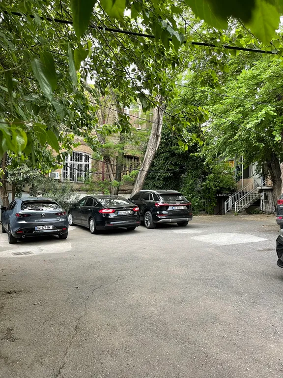 Квартира на вере у метро в центре