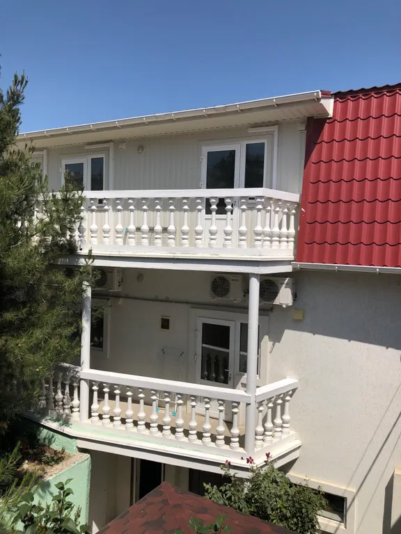 Квартира Квартира Уютный гостевой домик. Lemon с чистыми номерами, зелёным двориком. — Судак