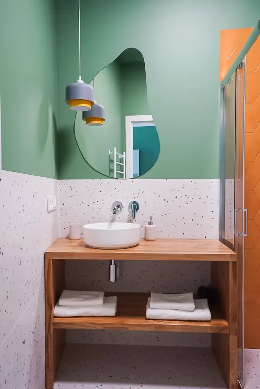 Квартира Квартира Яркая студия с террасой Изумруд у парка в центре города — Калининград