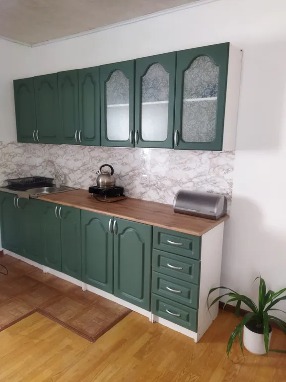 Комната с отдельным входом и двориком сдается женскому полу