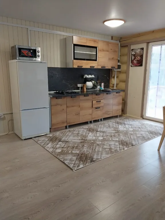 Благоустроенный стильный дом на 1 линии о.Селигер