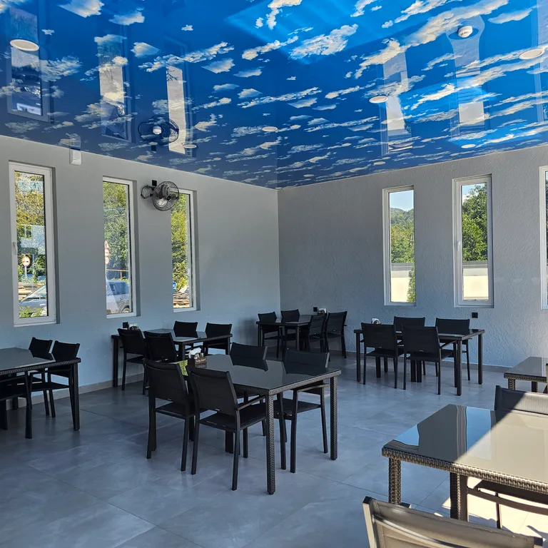 Студия с бассейном на территории