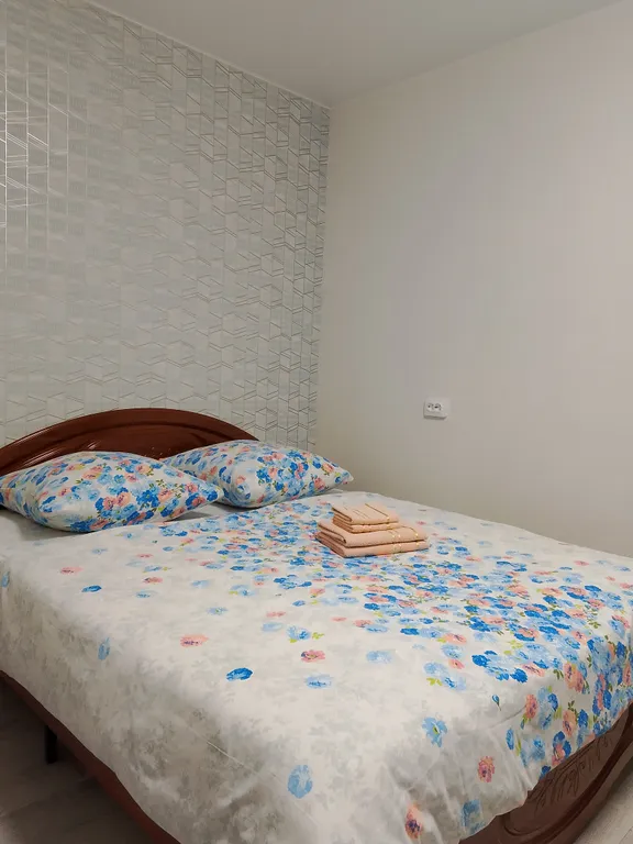 Чистая, уютная квартира в центре Мирного