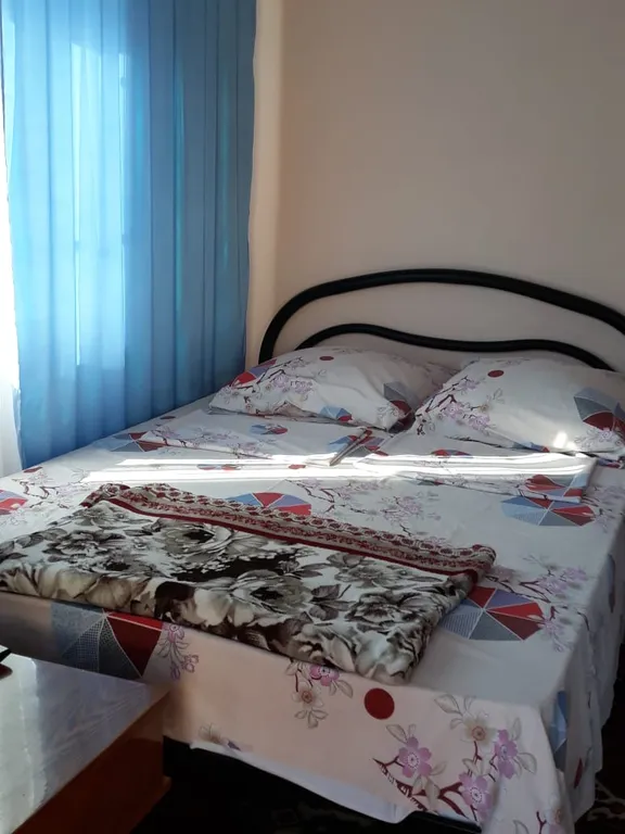 Коттедж Номер на троих с балконом — аренда посуточно в Ейск