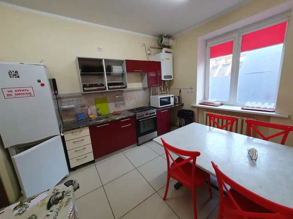 5 изолированных комнат и Зал