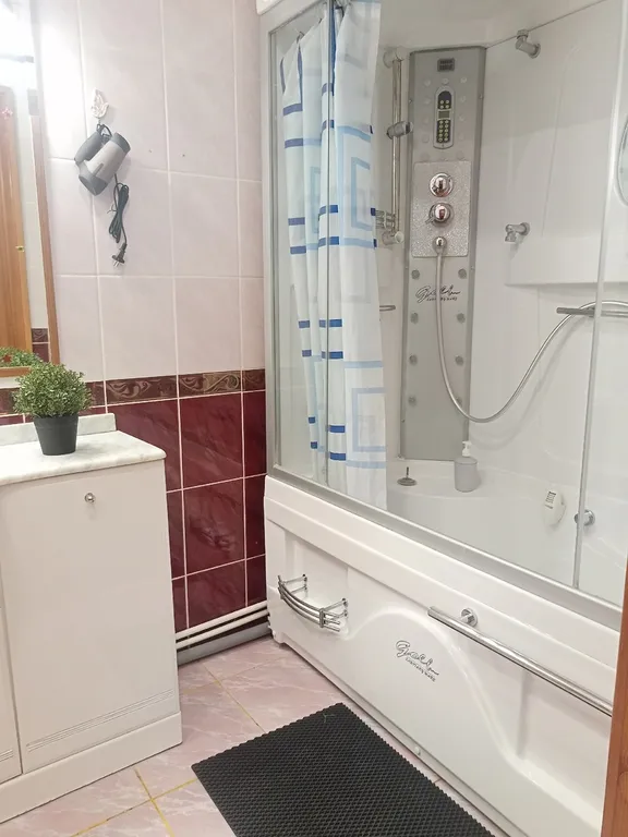 Уютная двухкомнатная квартира с раздельными комнатами