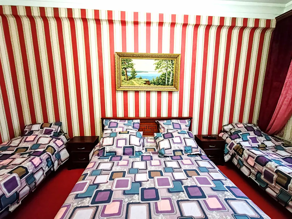 Просторная двухкомнатная сталинка в районе Вечного огня