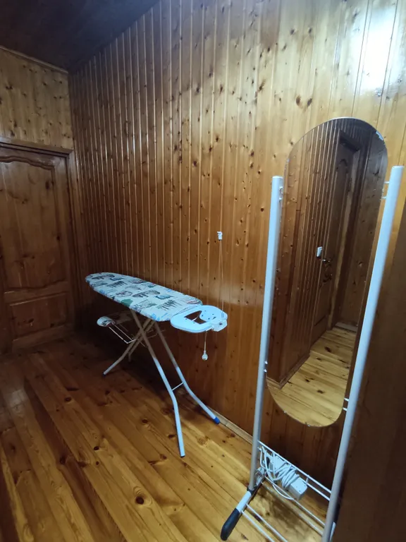 Эллинг на берегу моря