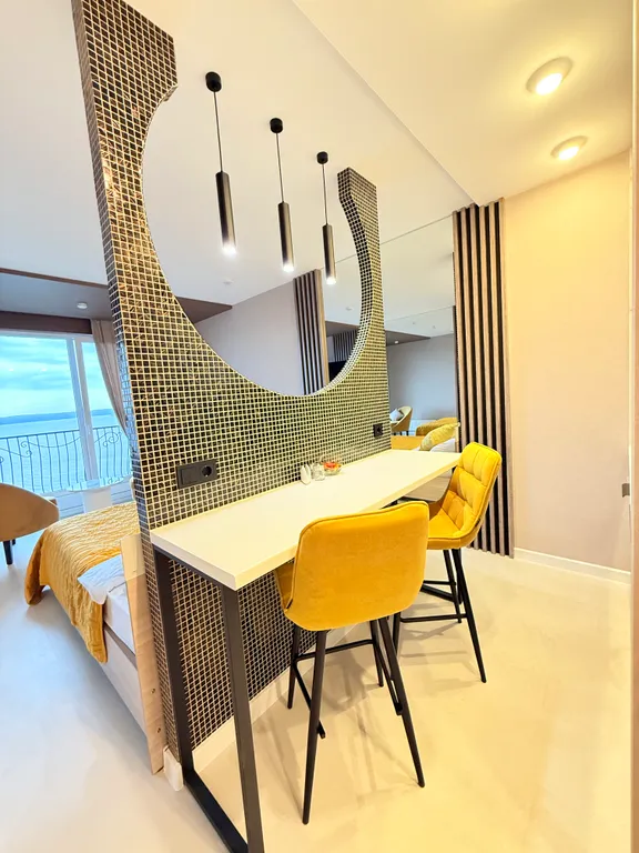 Квартира с видом на озеро