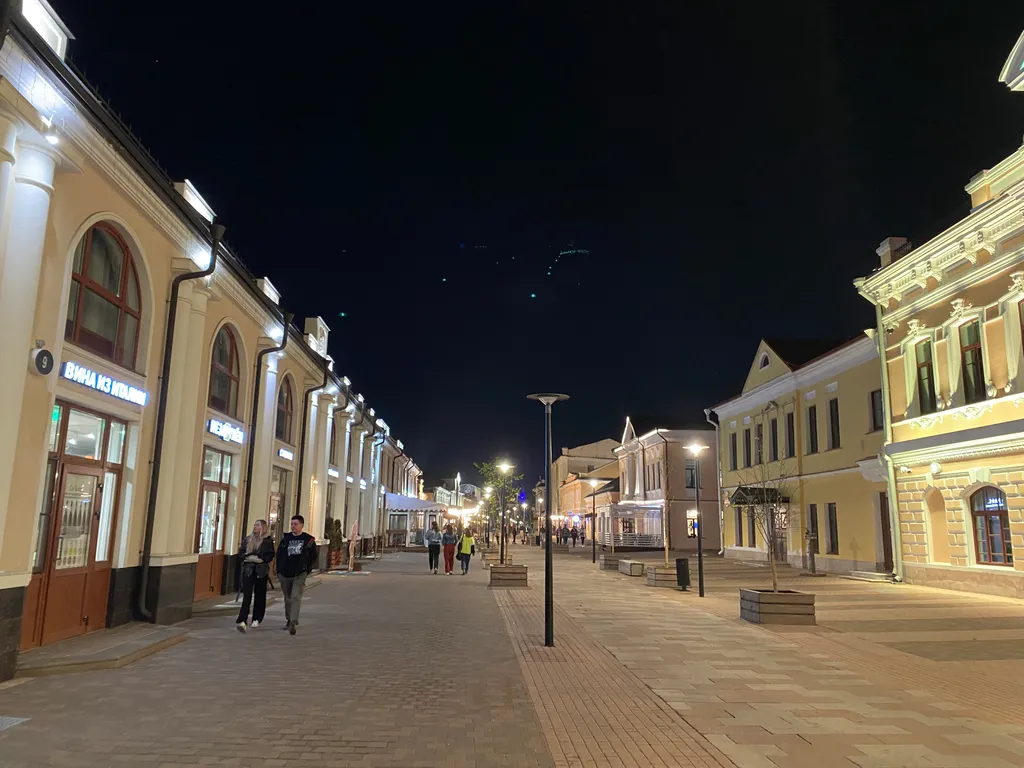 Студия возле музея оружия Шлем