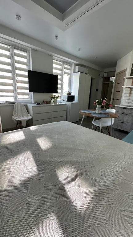 Студия с подогреваемым бассейном в клубном поселке