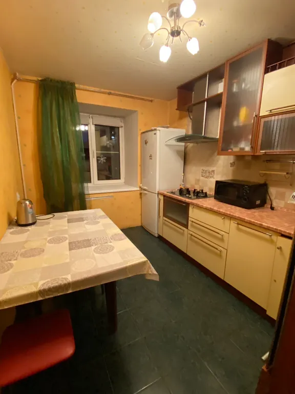 Бюджетная трешка в центре города