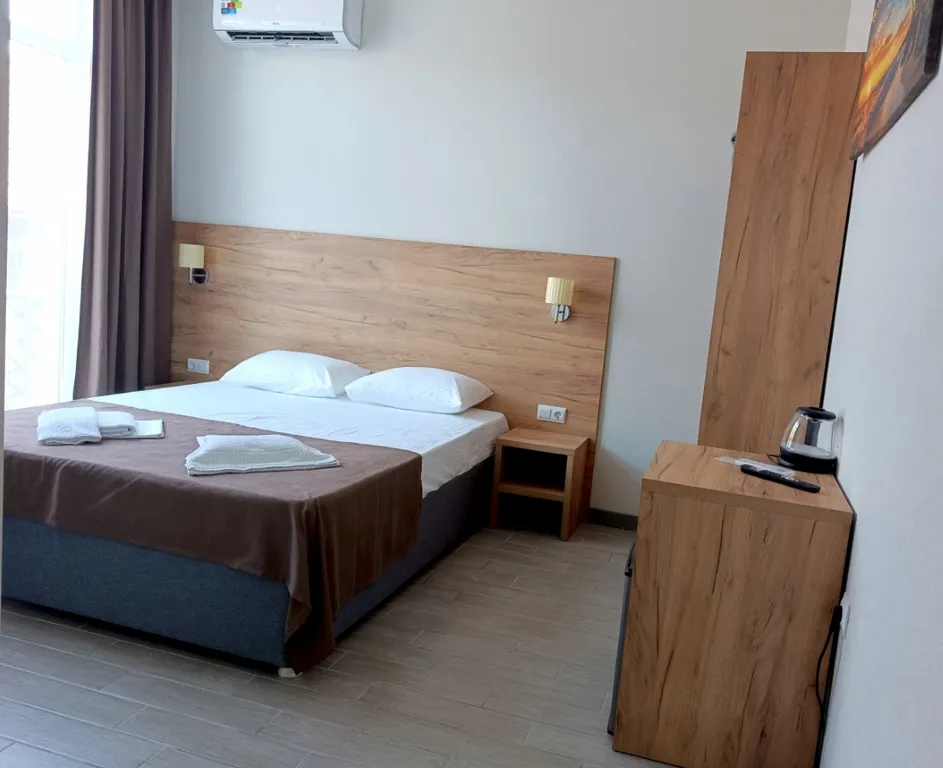 Двухместный номер с балконом с видом на фасад