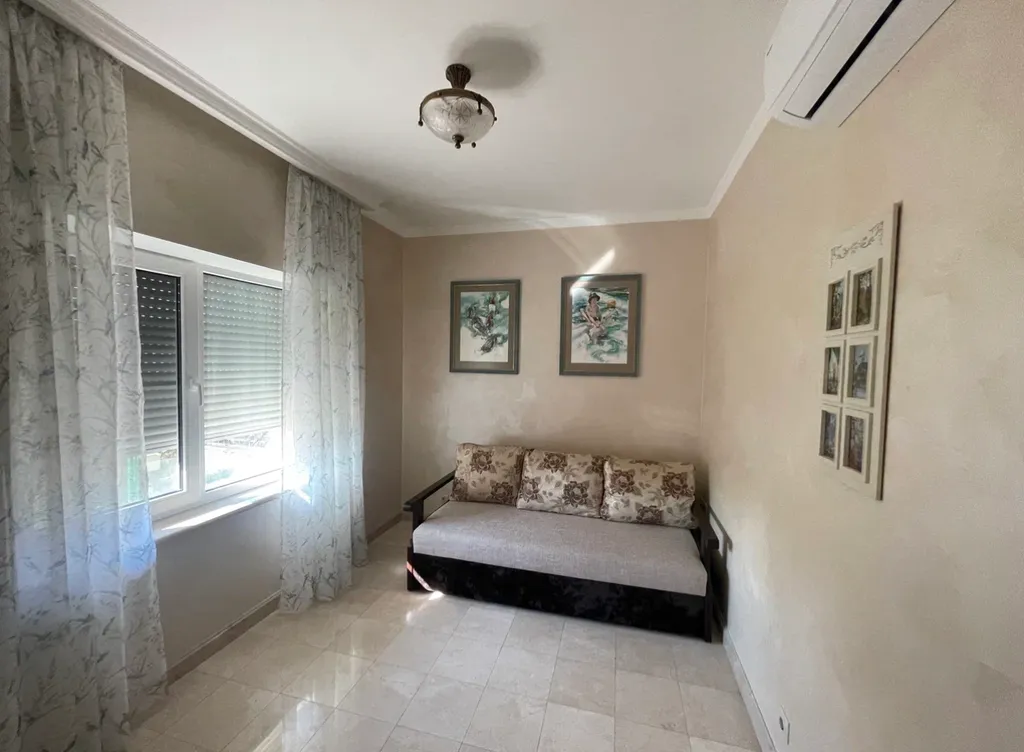 9-комнатный Дом