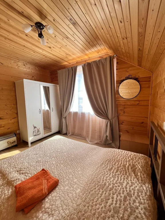 Дом рядом со спортивными базами