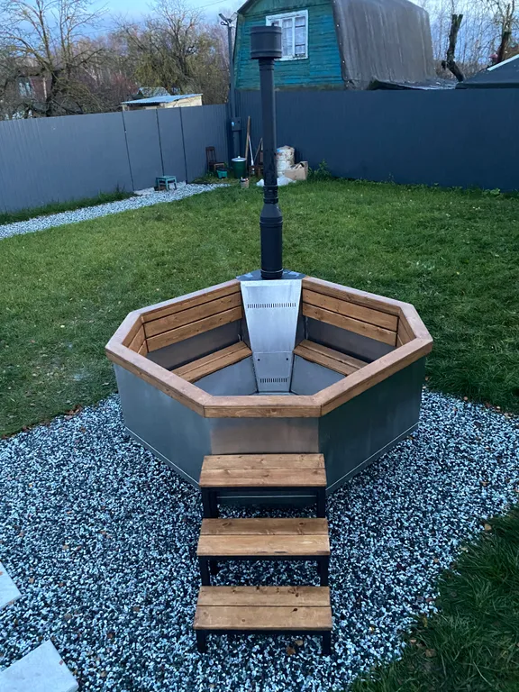 Дом с чаном и видом на реку в стиле A-Frame