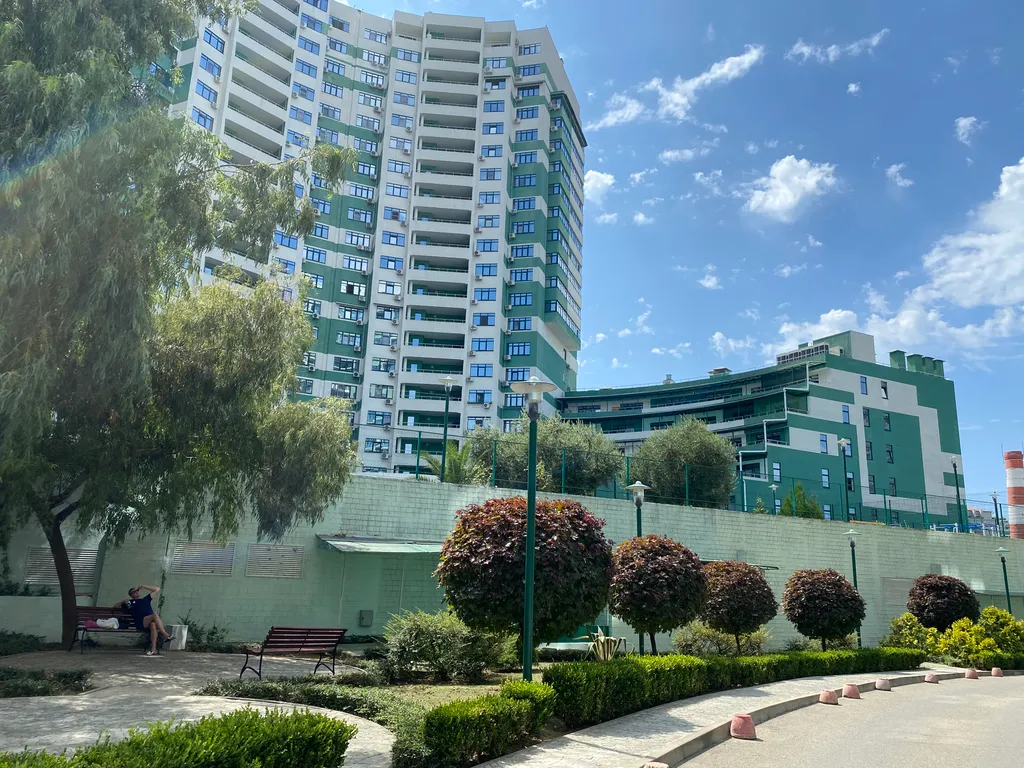 Квартира Квартира Сочи на ладони! Центр. Парковка. Кухня-гостиная и две спальни. — Сочи