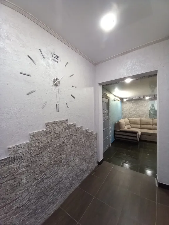 Бесконтактное заселение. Часть дома с отдельным входом и двором.