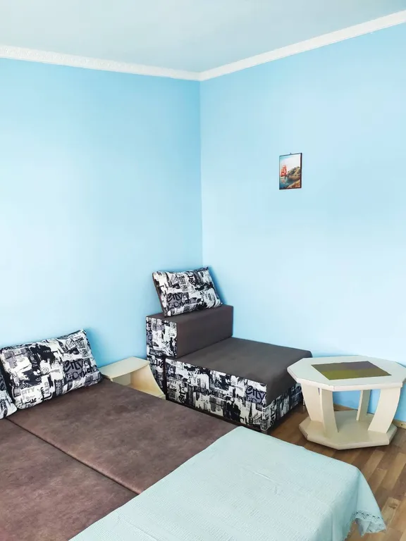 У берега моря