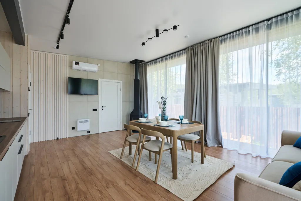 Коттедж Домик у реки в окружении сосен с камином, сауной и чаном — Семеновское