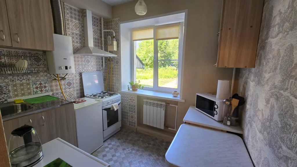 Спокойная двухкомнатная квартира на 1 этаже